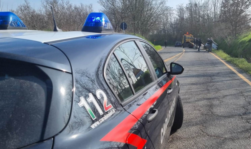 Truffatori in fuga speronano i Carabinieri: arrestati